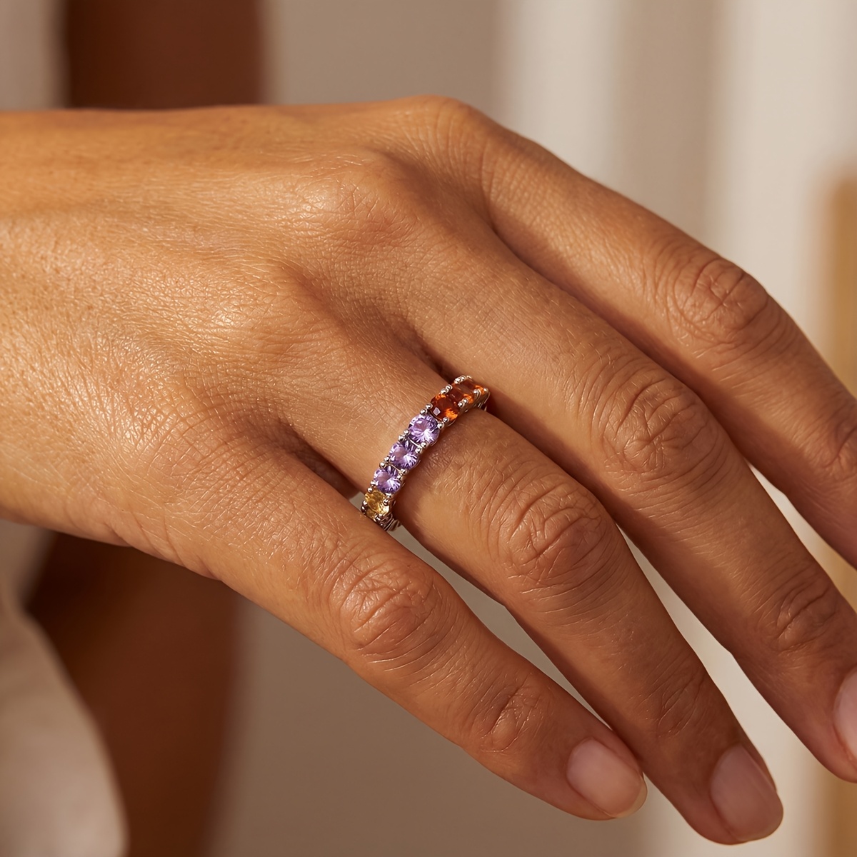 Women's Vintage-Style Full-Circle Ring, Exquisite Elegant Design